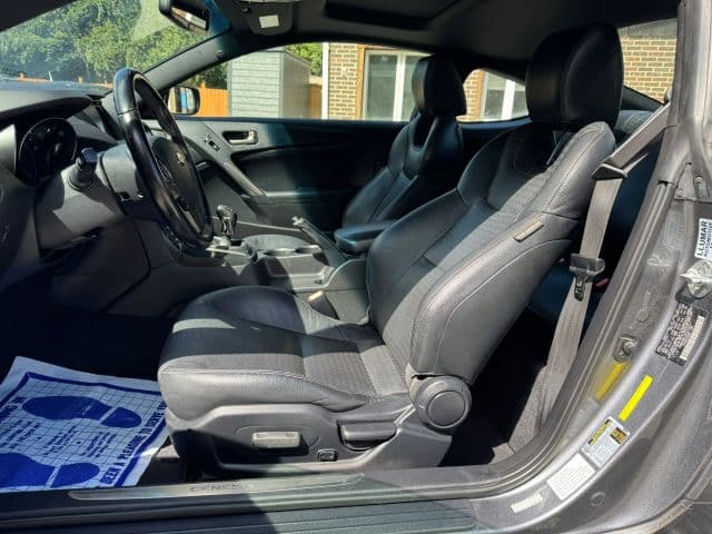 2015 Hyundai Genesis Coupe 13