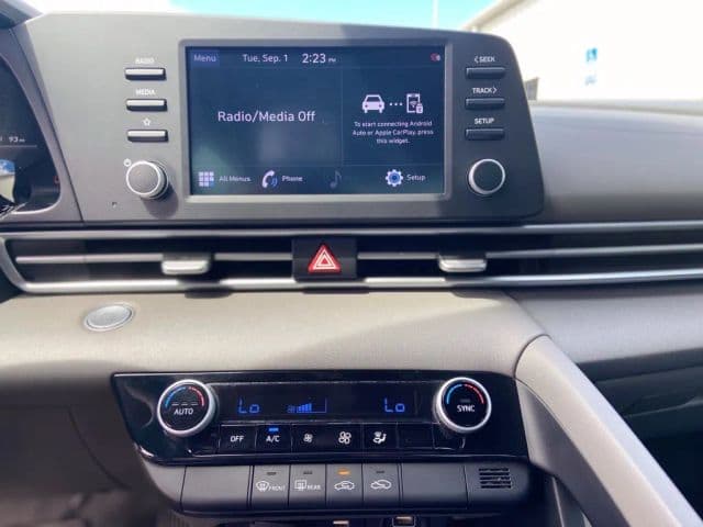 2021 Hyundai Elantra 28