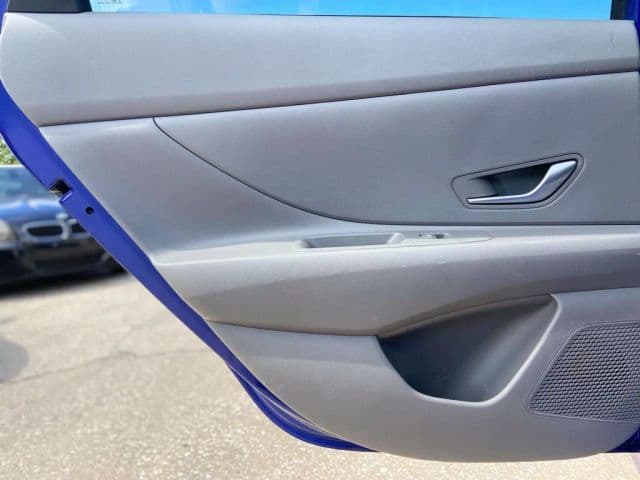 2021 Hyundai Elantra 20