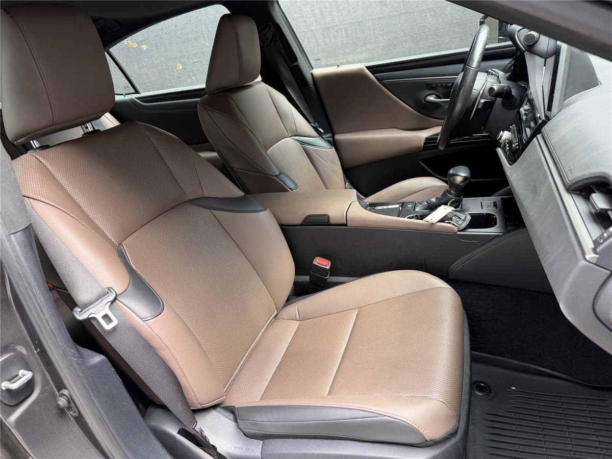 2024 Lexus ES 20