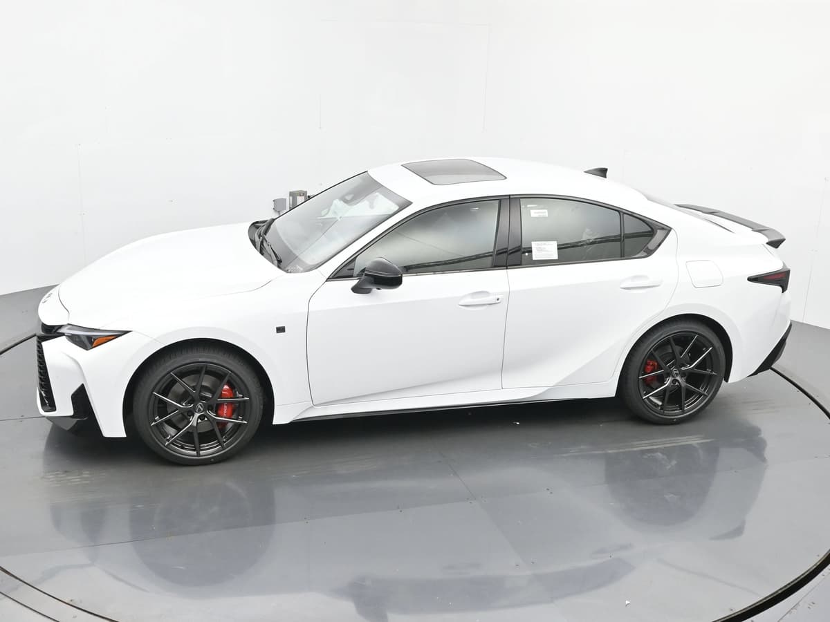 2026 Lexus IS 23