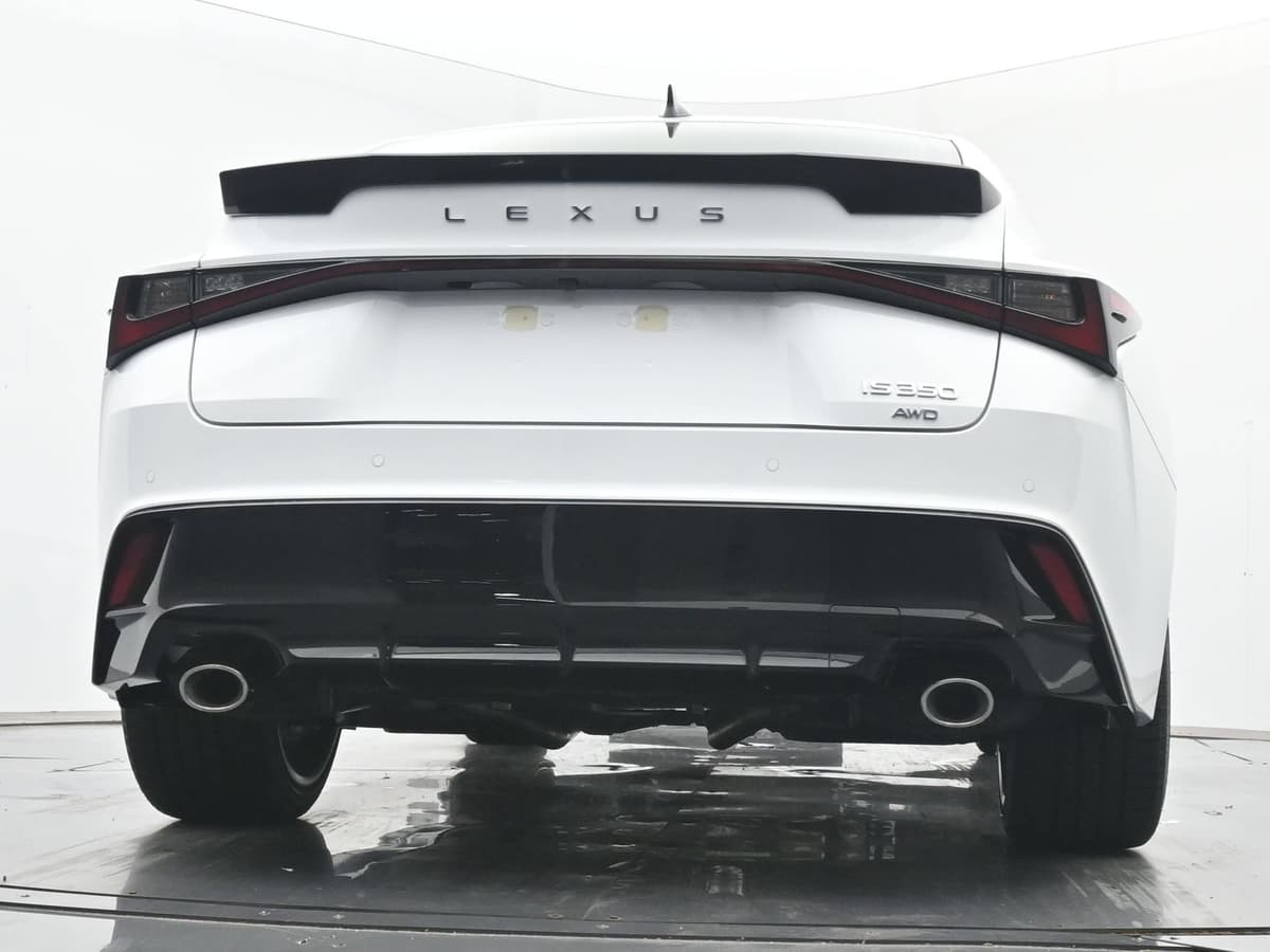 2026 Lexus IS 17
