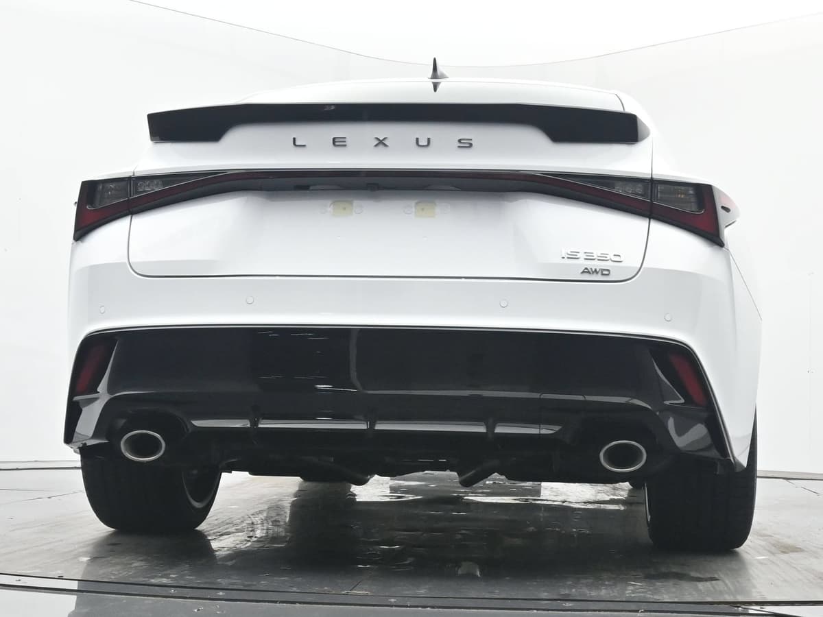 2026 Lexus IS 17