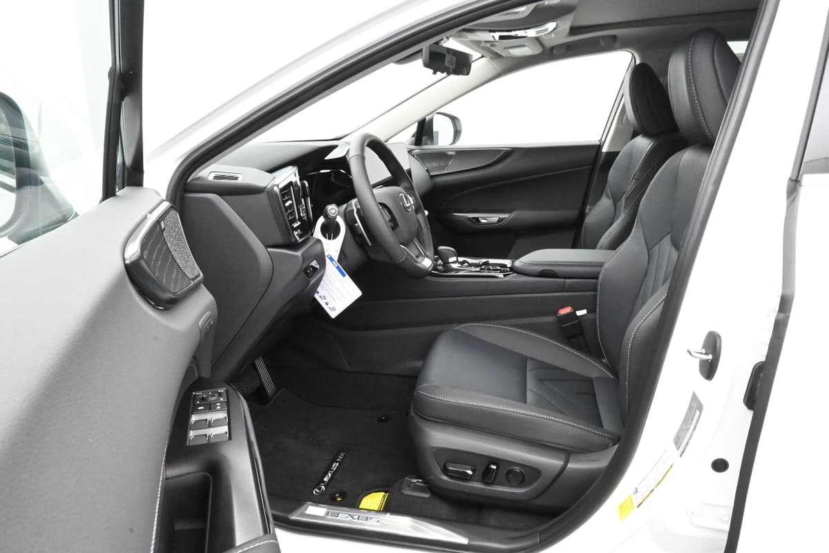 2026 Lexus NX Hybrid 10