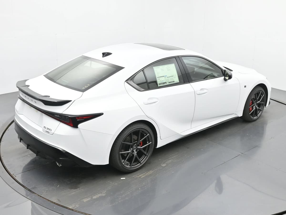 2026 Lexus IS 26