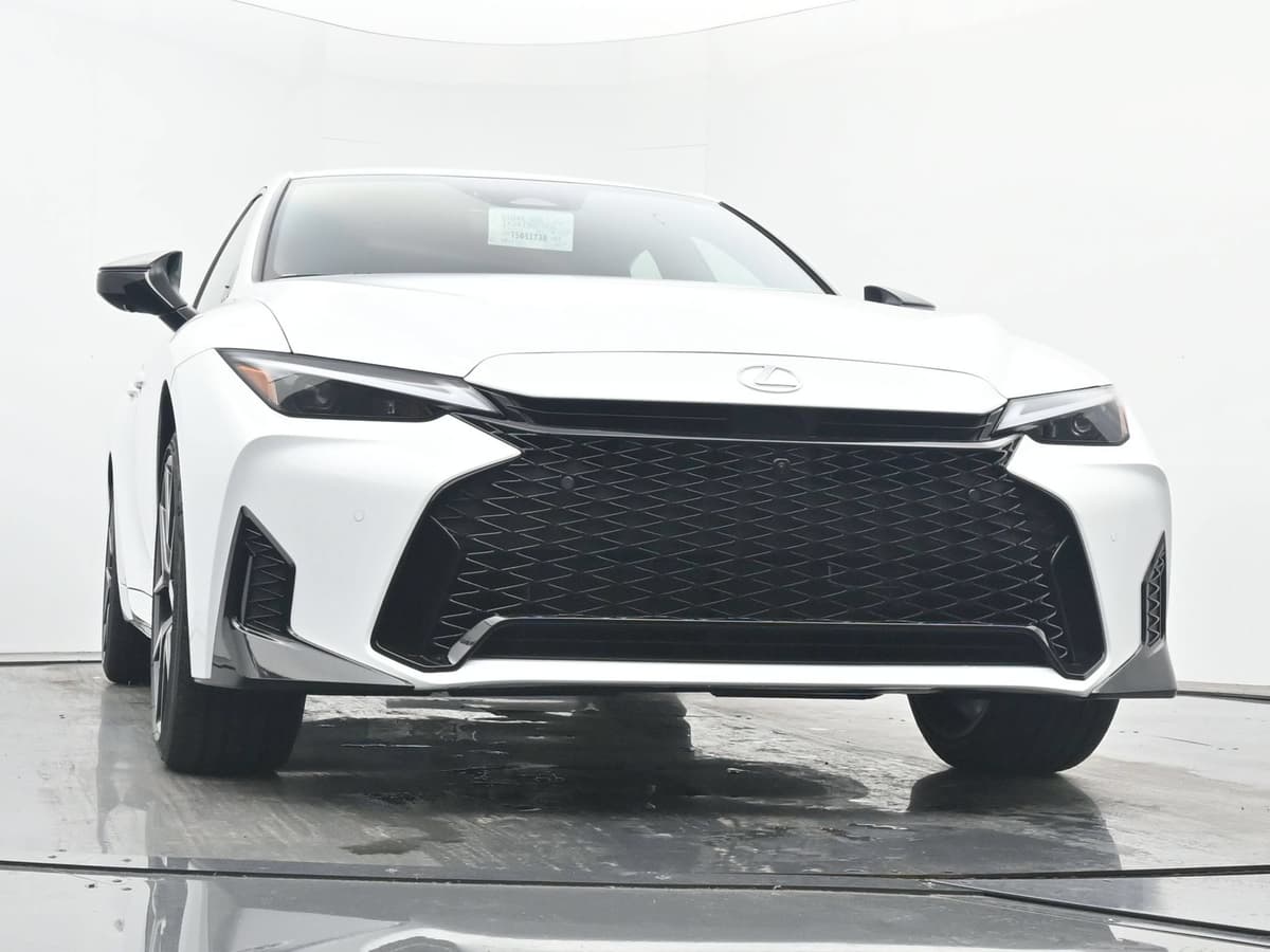 2026 Lexus IS 21