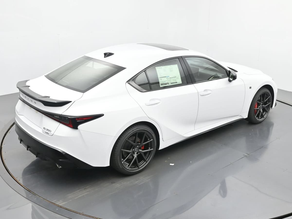 2026 Lexus IS 26