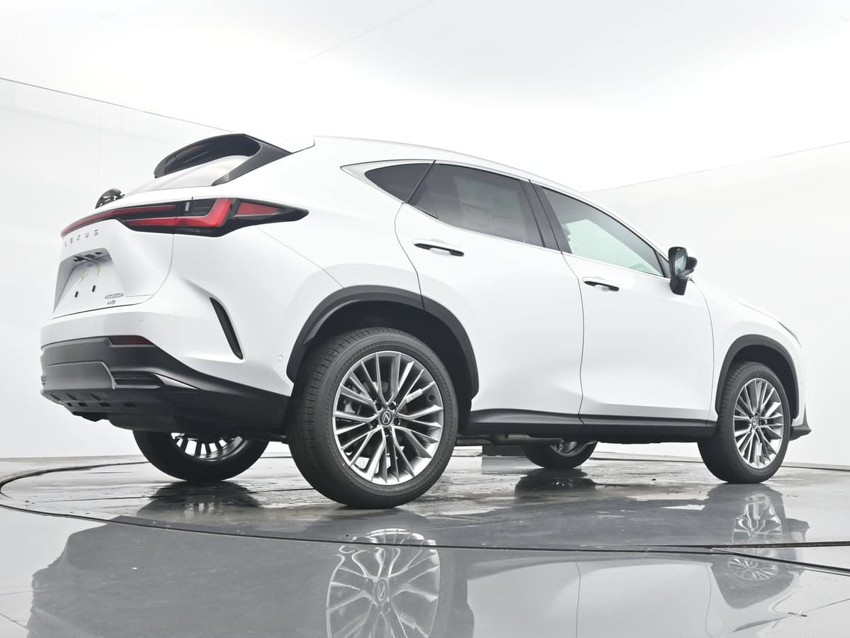2026 Lexus NX Hybrid 18