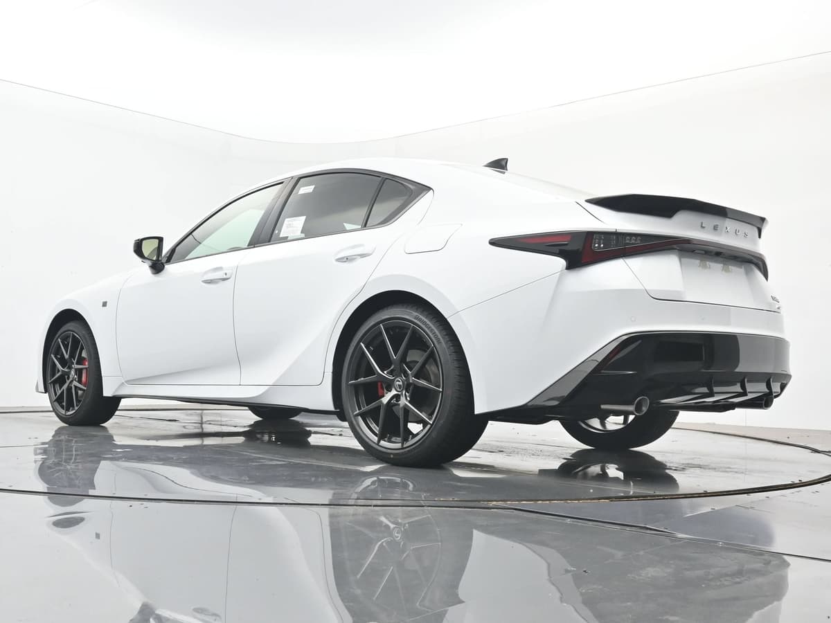 2026 Lexus IS 16