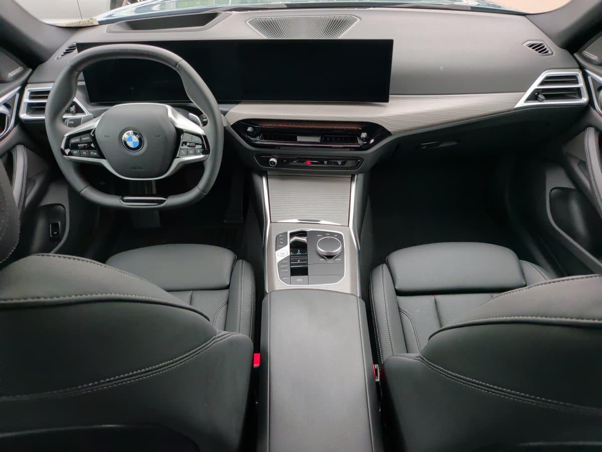 2026 BMW 4 Series 32