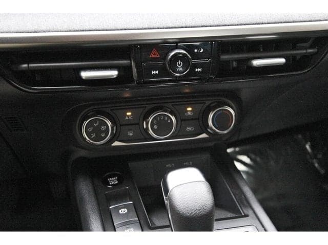 2026 Nissan KICKS 27