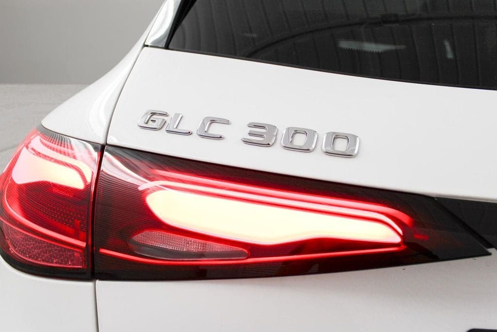 2025 Mercedes-Benz GLC 32