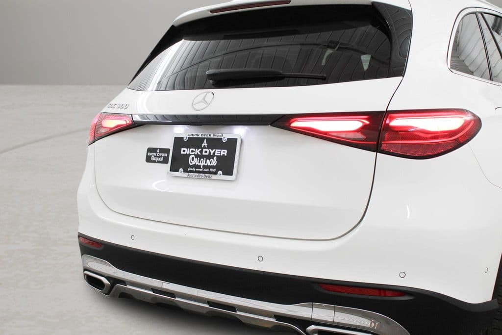 2025 Mercedes-Benz GLC 33