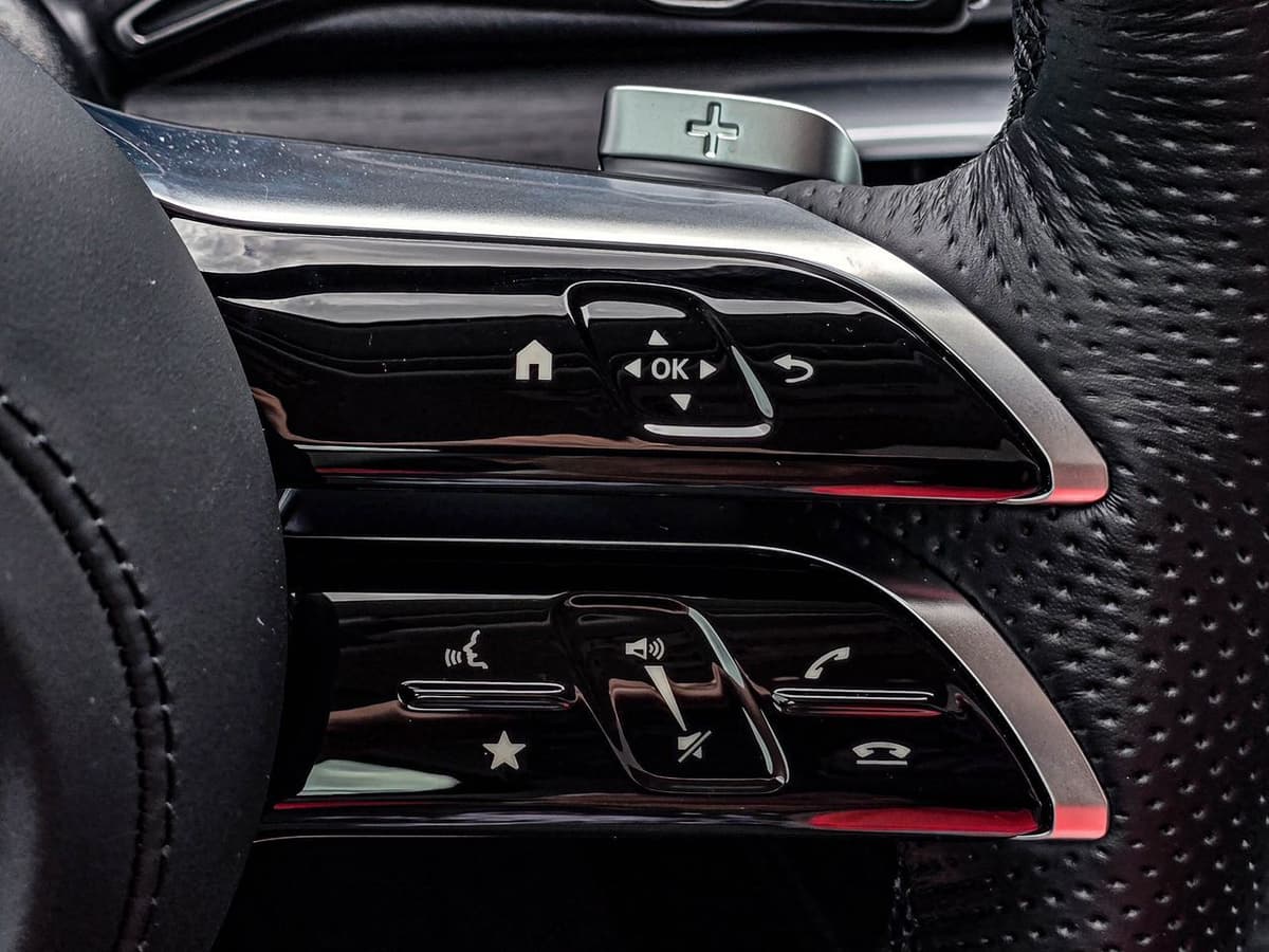 2026 Mercedes-Benz GLS 21