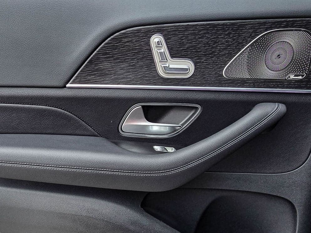 2026 Mercedes-Benz GLS 28
