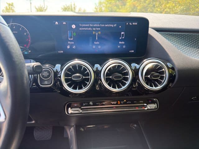 2025 Mercedes-Benz GLA 20