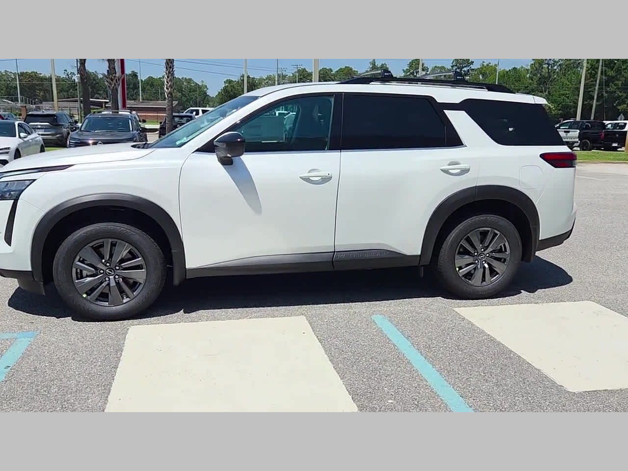 2026 Nissan Pathfinder 24