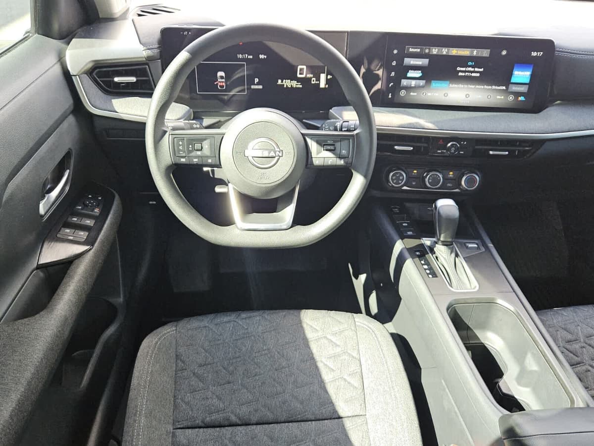 2025 Nissan Kicks 6