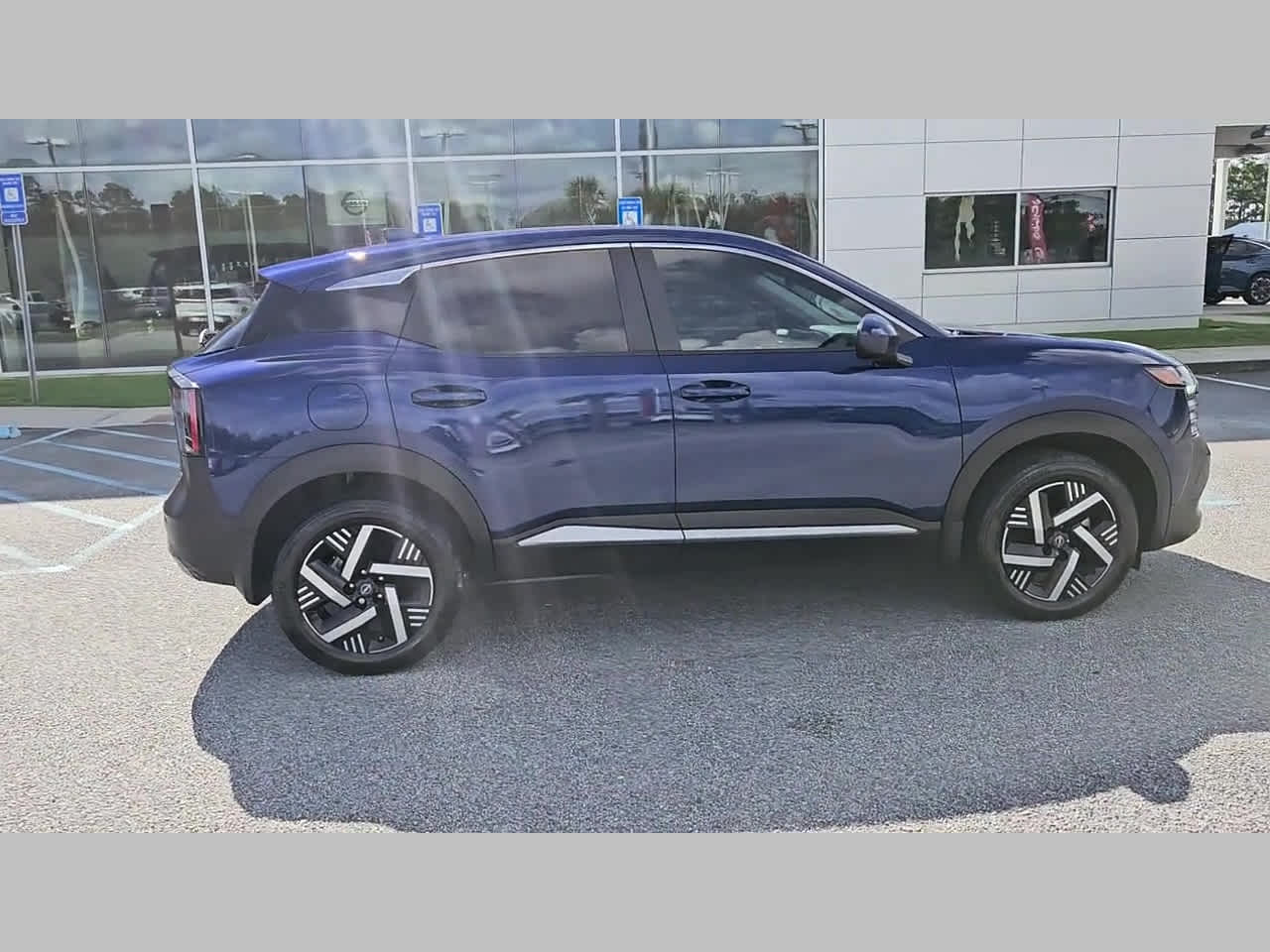2025 Nissan Kicks 32