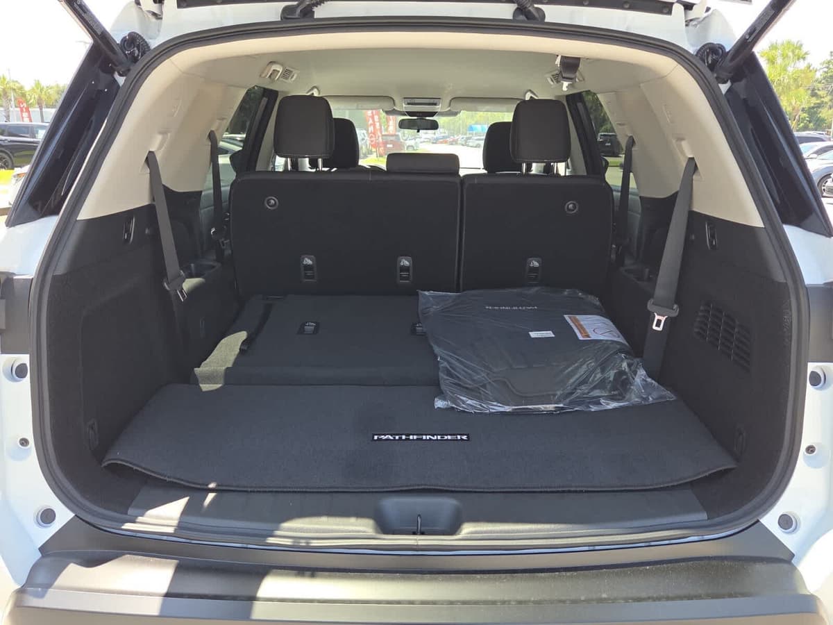 2026 Nissan Pathfinder 6