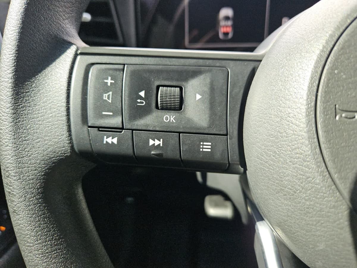 2025 Nissan Kicks 8