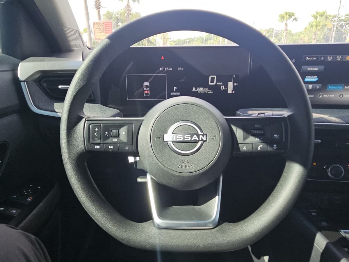 2025 Nissan Kicks 7