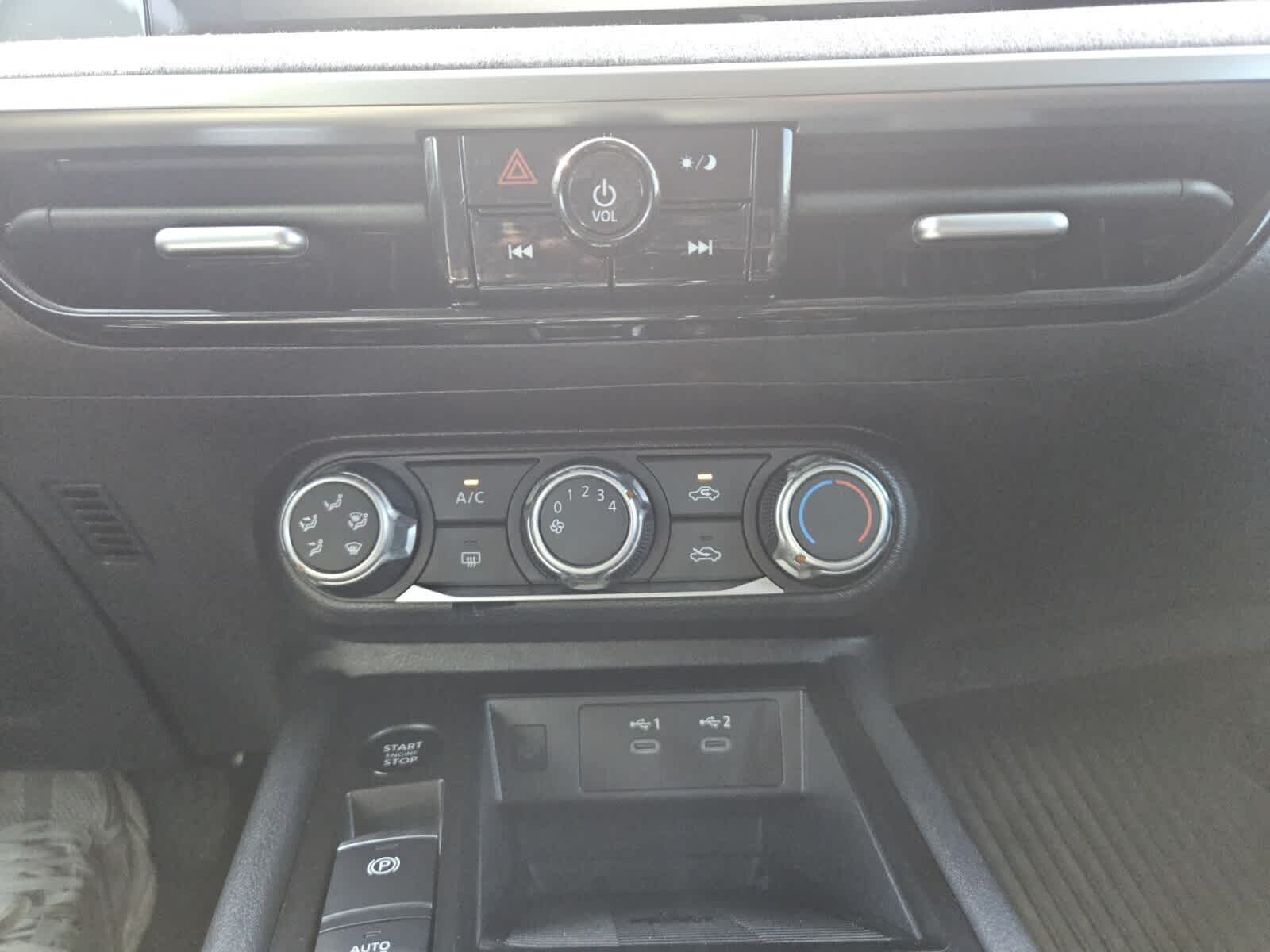 2025 Nissan Kicks 12