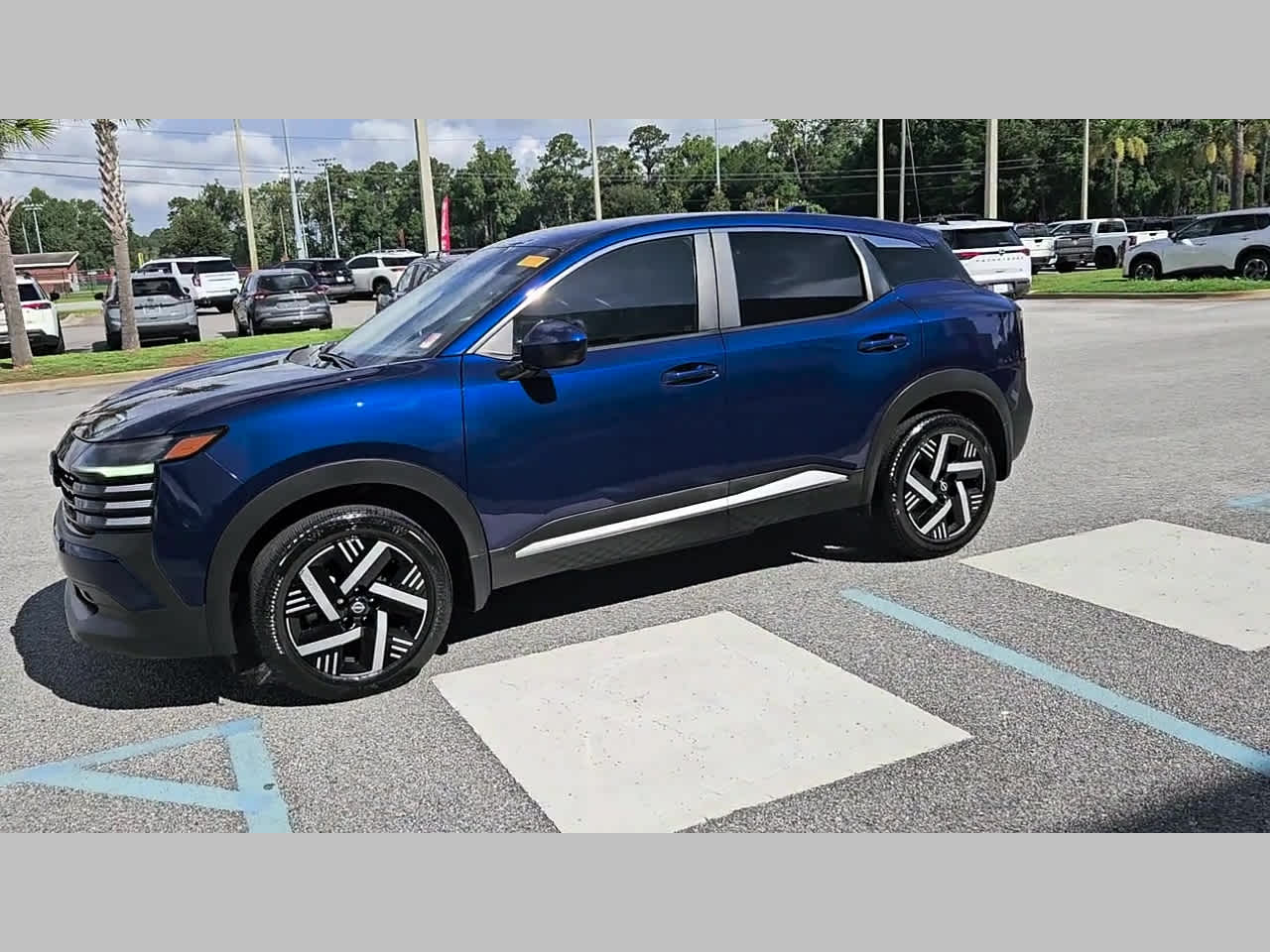 2025 Nissan Kicks 23