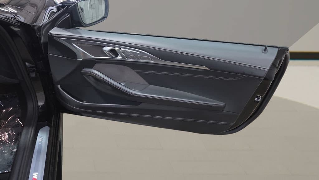 2025 BMW 8 Series 23