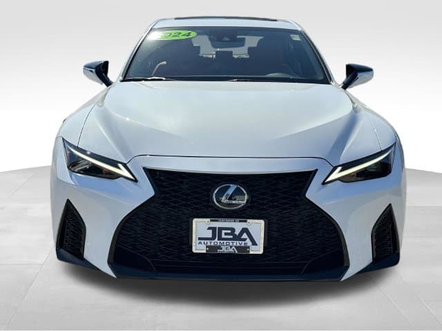 2024 Lexus IS 23
