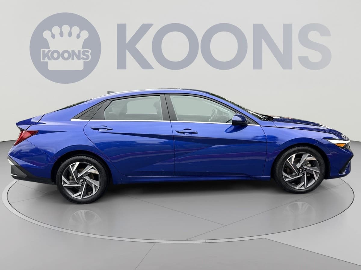 2025 Hyundai Elantra 5