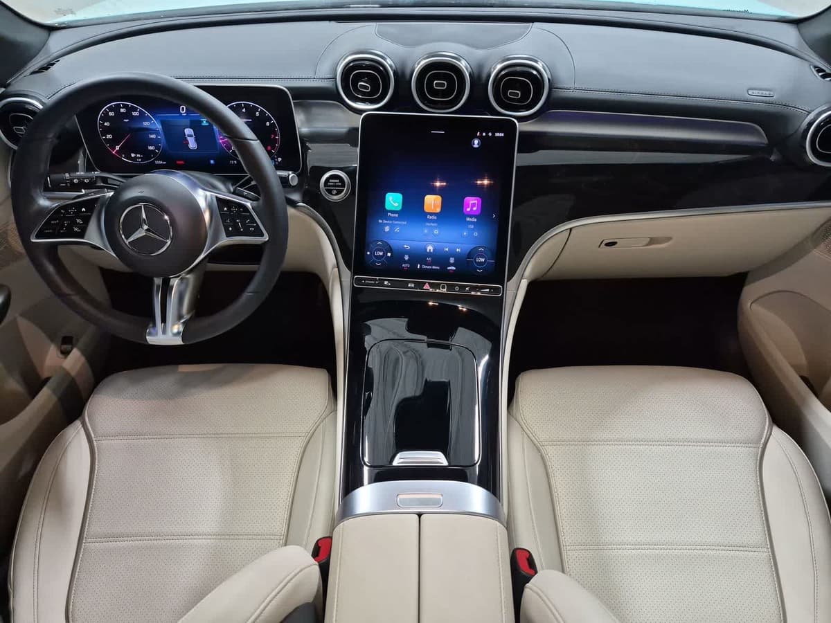 2025 Mercedes-Benz GLC 13