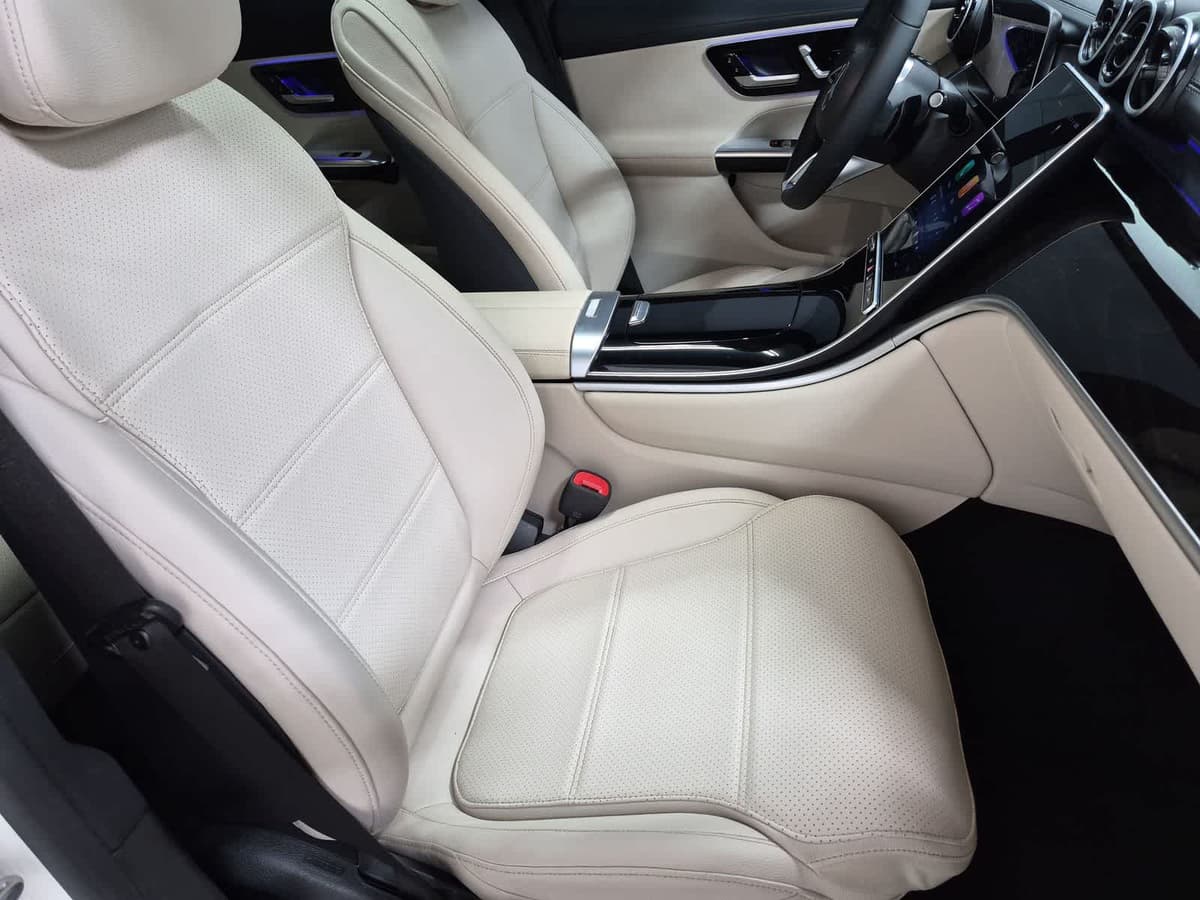 2025 Mercedes-Benz GLC 21