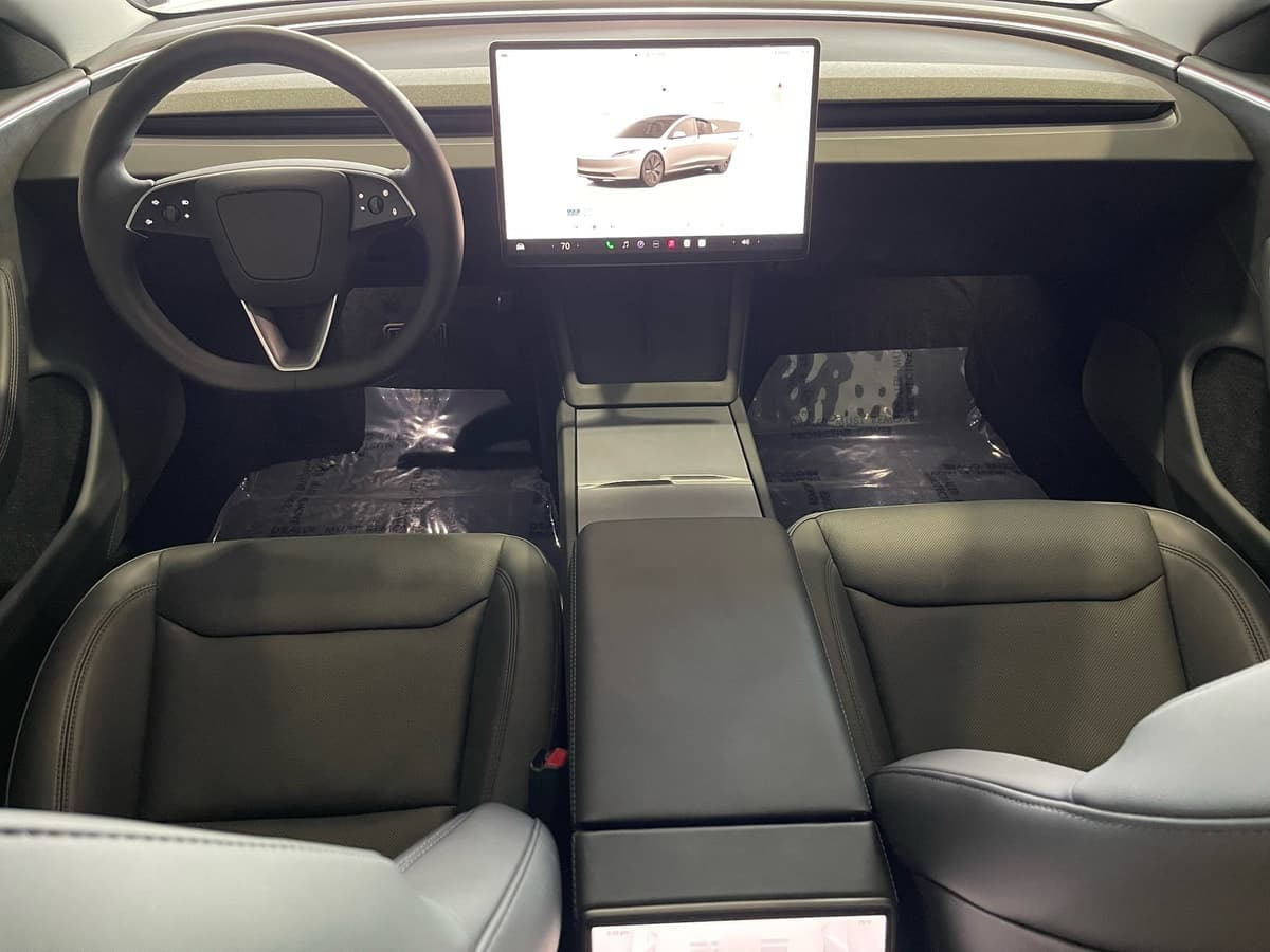 2025 Tesla Model 3 29