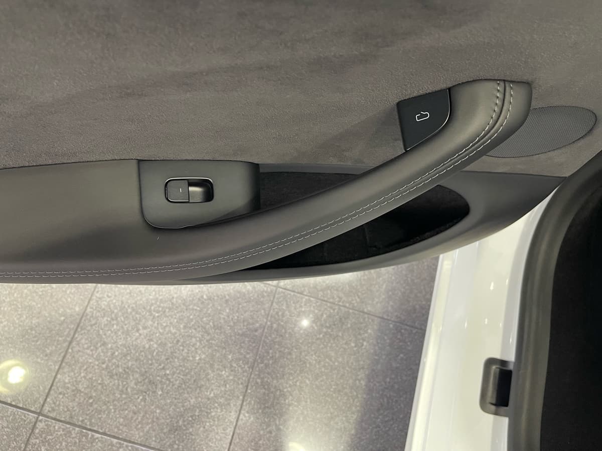 2025 Tesla Model 3 32