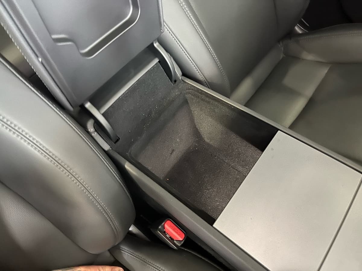 2025 Tesla Model 3 43