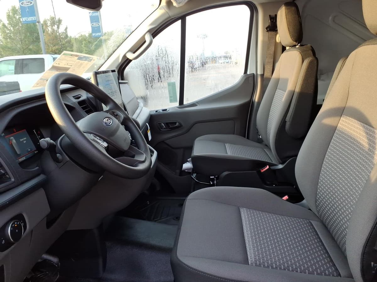 2026 Ford Transit Van 5