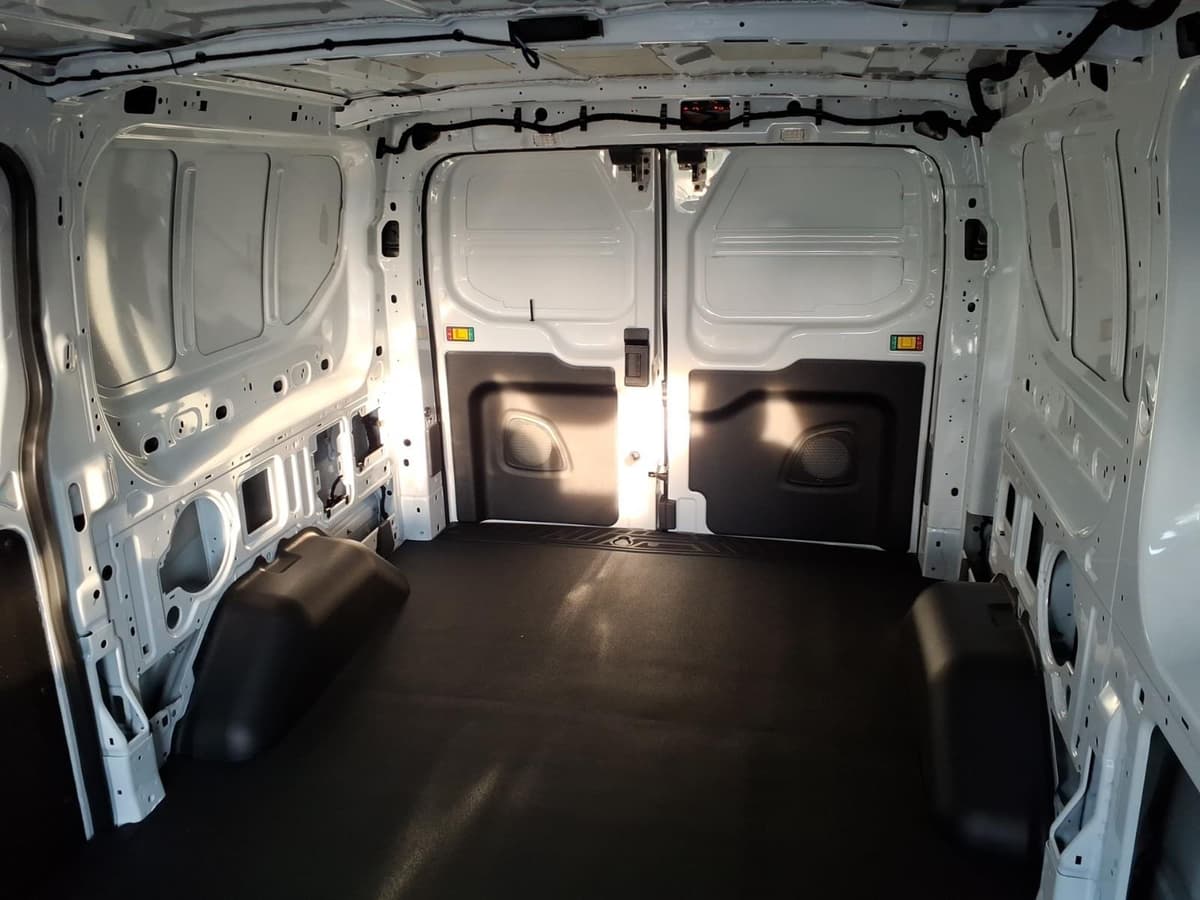 2026 Ford Transit Van 7