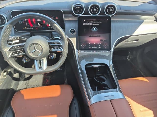 2025 Mercedes-Benz GLC 12