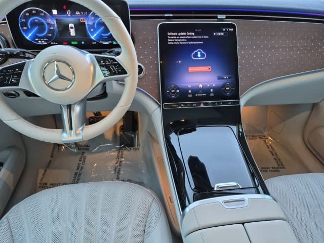 2025 Mercedes-Benz EQE SUV 9