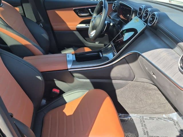 2025 Mercedes-Benz GLC 18