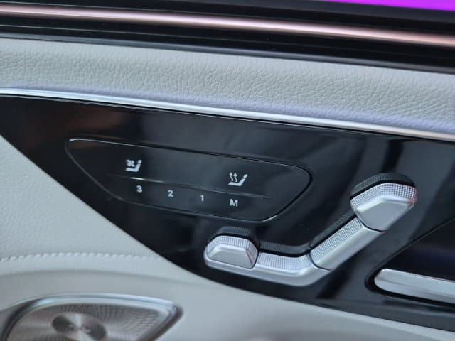 2025 Mercedes-Benz EQE SUV 16