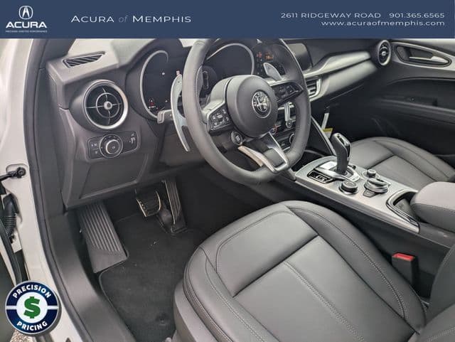 2025 Alfa Romeo Stelvio 13