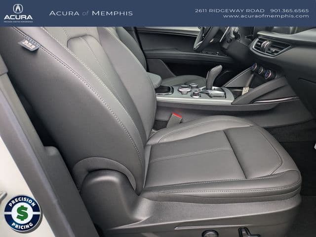 2025 Alfa Romeo Stelvio 31