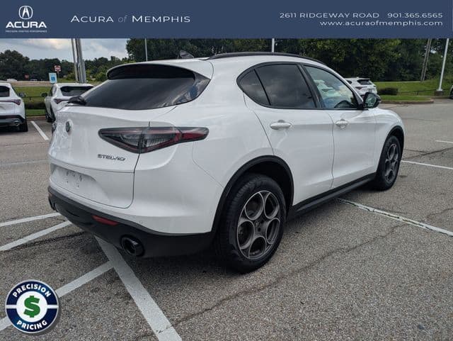 2025 Alfa Romeo Stelvio 9