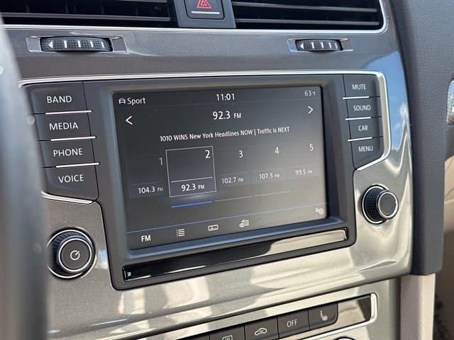 2017 Volkswagen Golf Alltrack 19