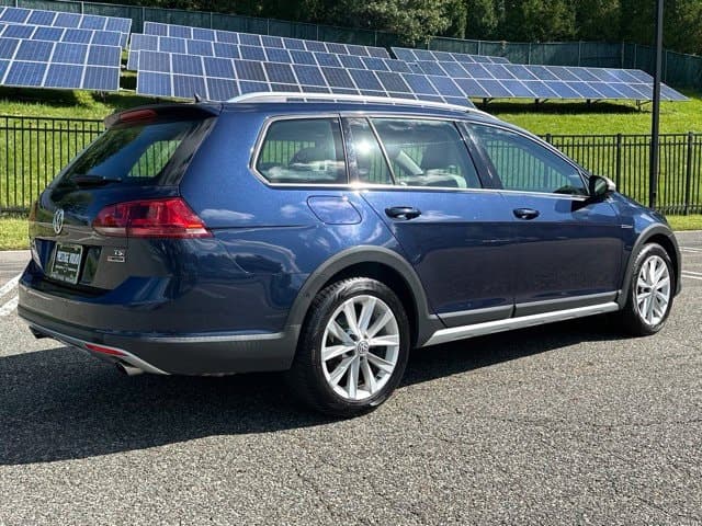 2017 Volkswagen Golf Alltrack 8