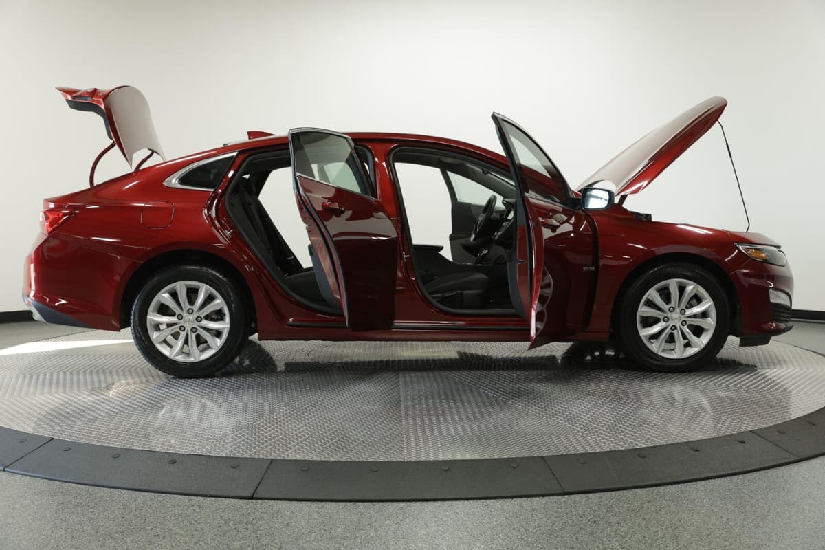 2025 Chevrolet Malibu 12