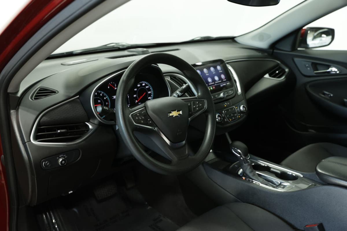 2025 Chevrolet Malibu 35