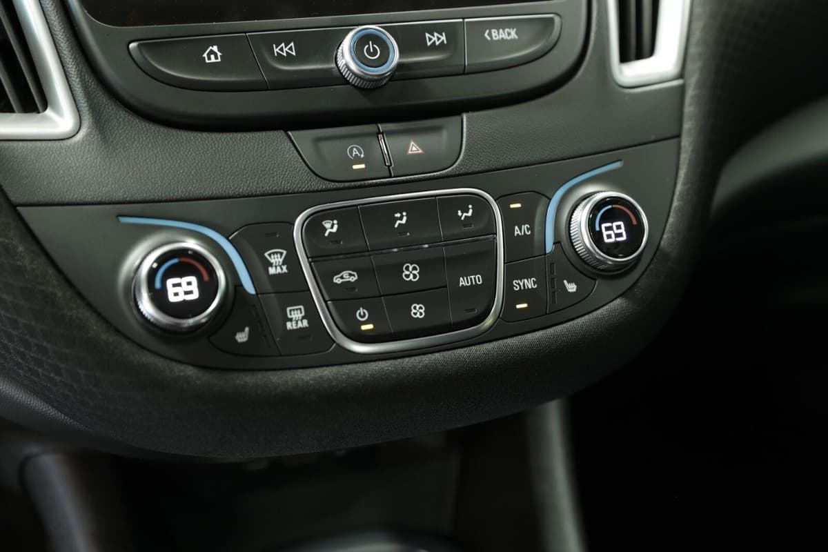 2025 Chevrolet Malibu 44
